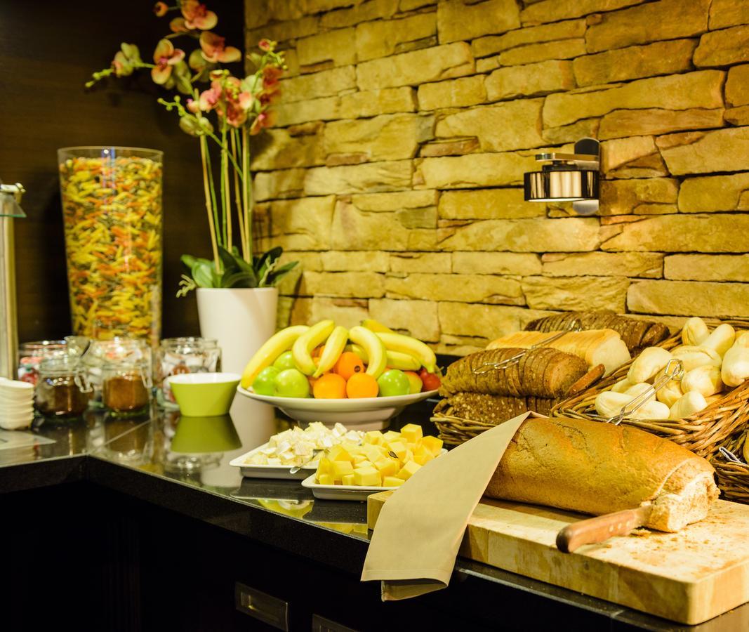 Fletcher Hotel-Restaurant Het Veerse Meer أرنيماودن المظهر الخارجي الصورة